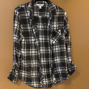 Market & Spruce Gray and White Plaid Shirt